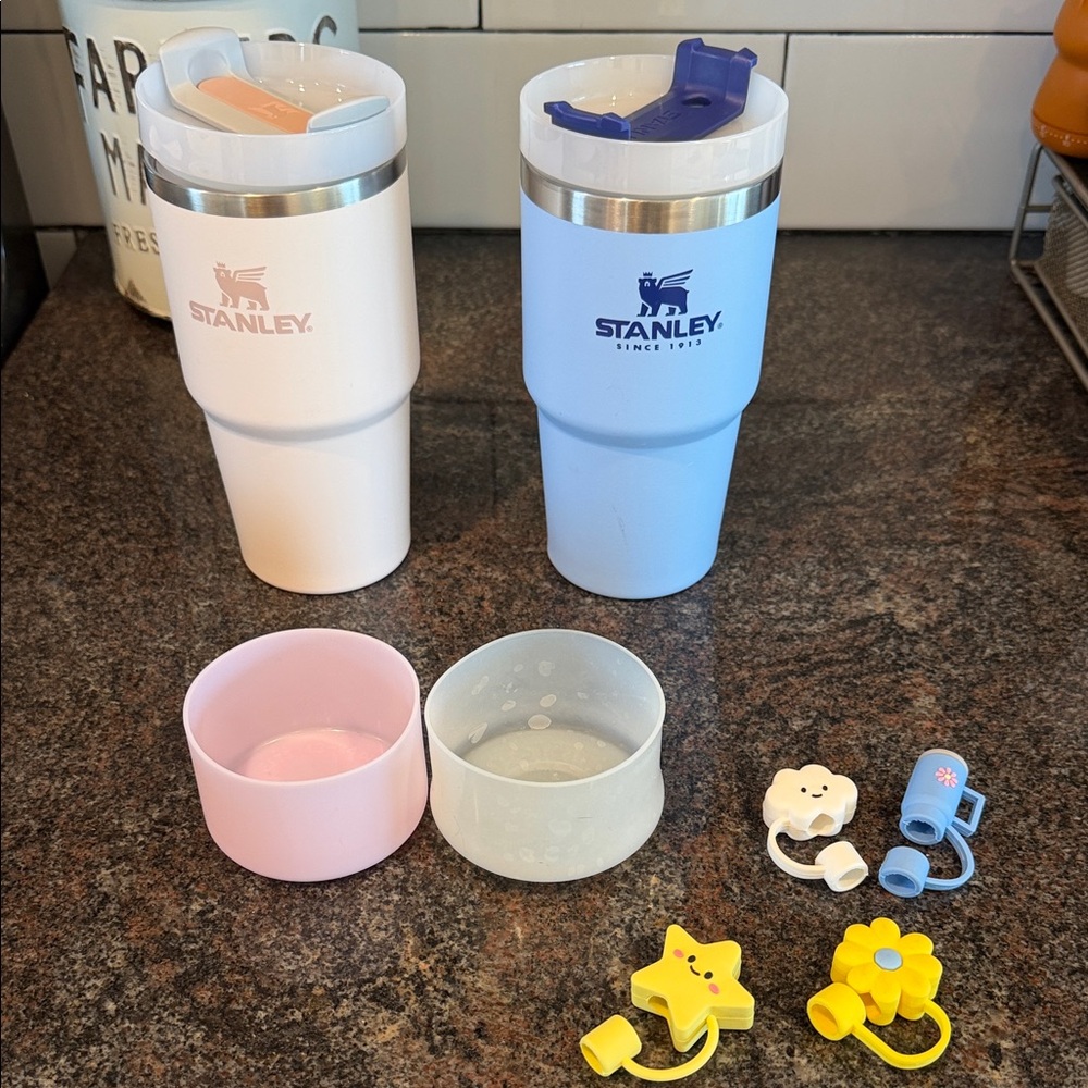 EUC Stanley Kids Tumblers Pink and Light Blue